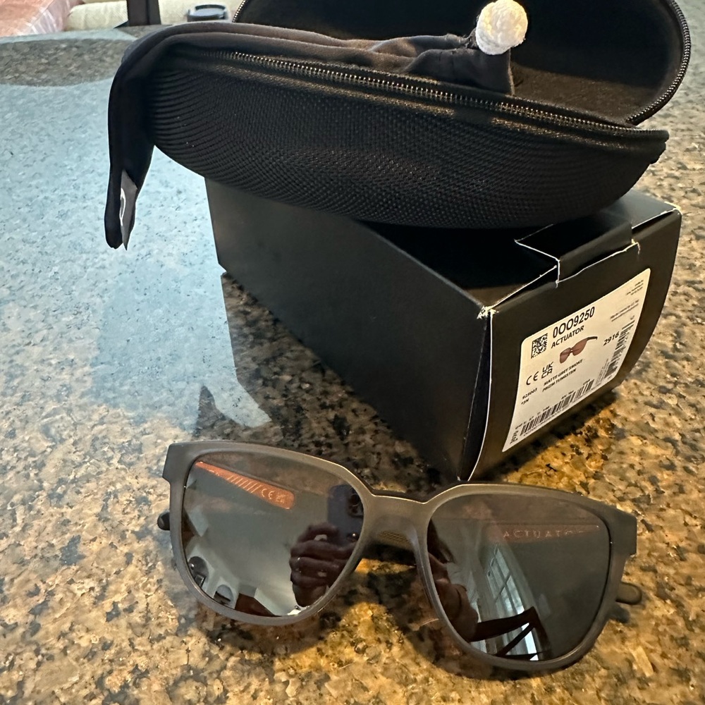 Oakley Actuator Matte Gray Smoke Sunglasses